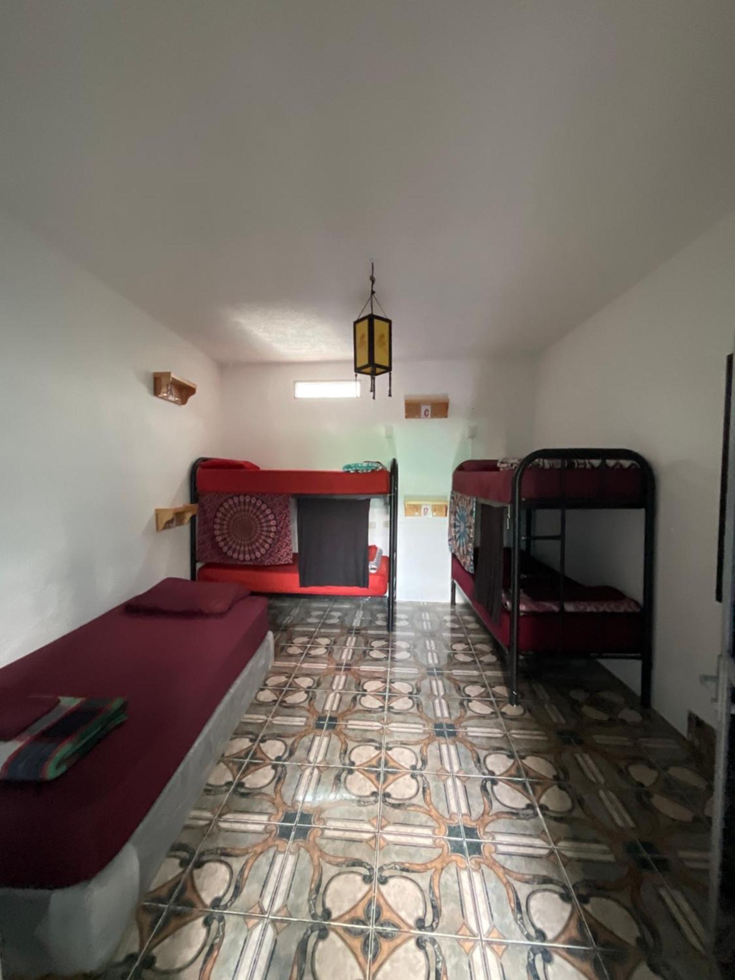Mandala'S Hostal Сан-Педро-ла-Лагуна Екстер'єр фото